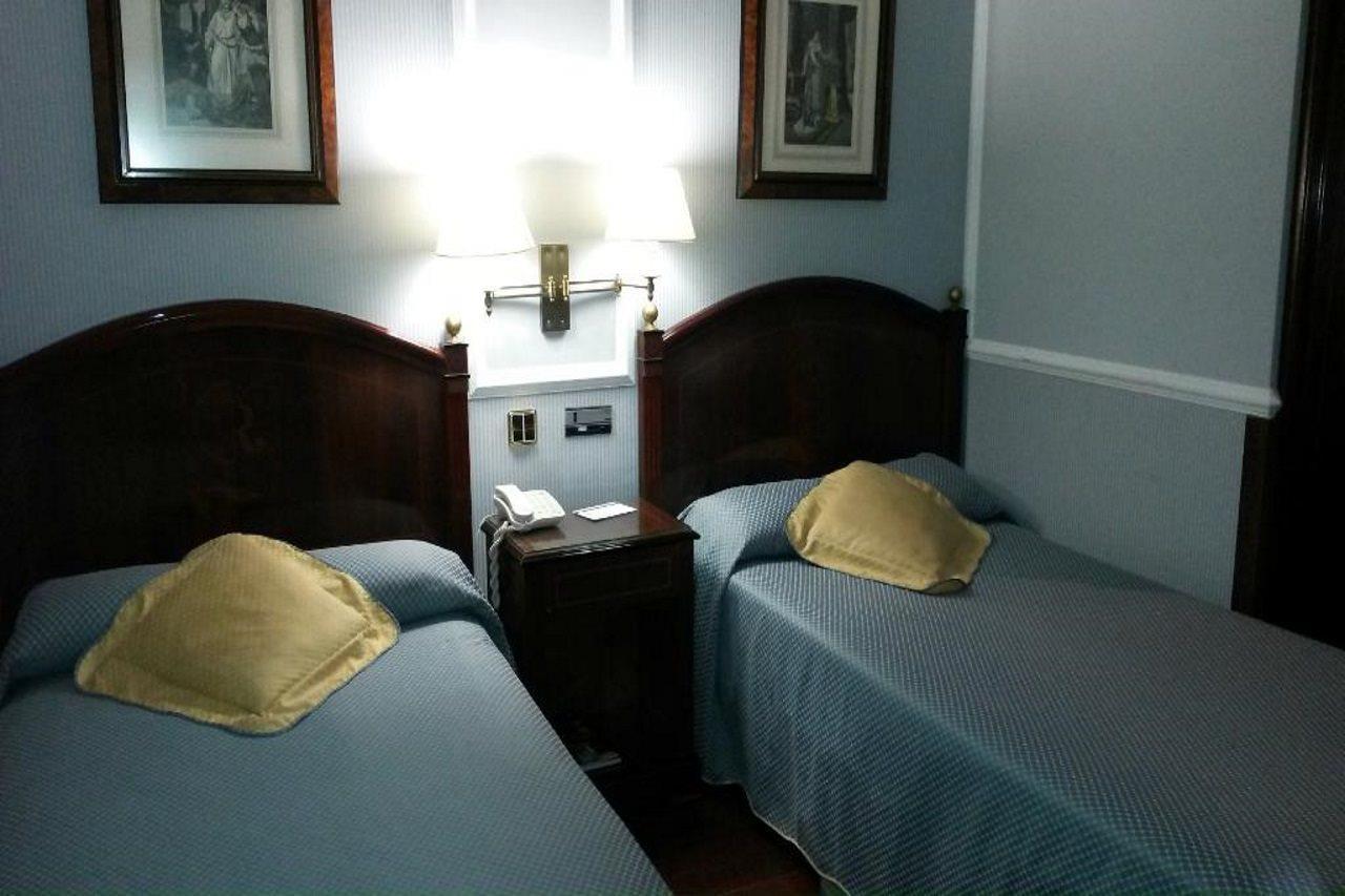 Hotel Rice Reyes Catolicos Burgo Esterno foto